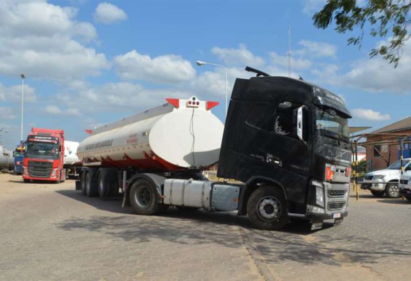 Prevén ahorro de $us 1.000 millones al importar crudo