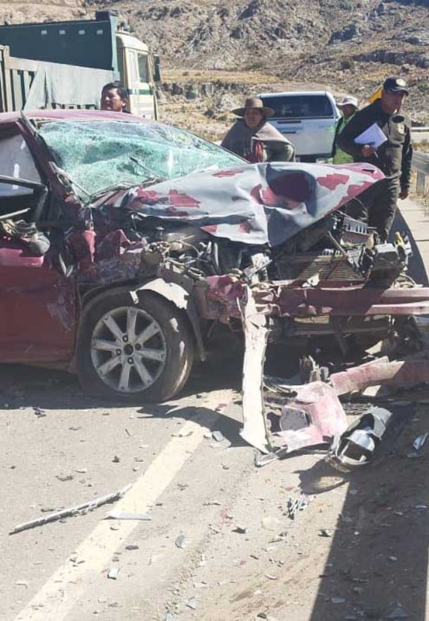 Reportan 4 heridos en choque de vehículos