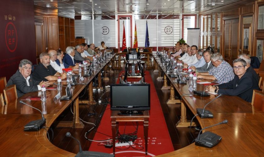 Caso Rubiales: piden por unanimidad su dimisión inmediata en España
