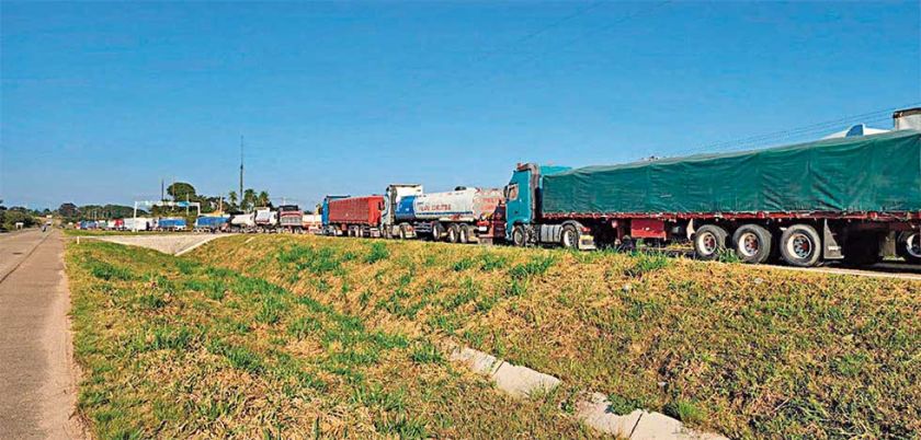 Transporte se declara en estado de emergencia por los bloqueos