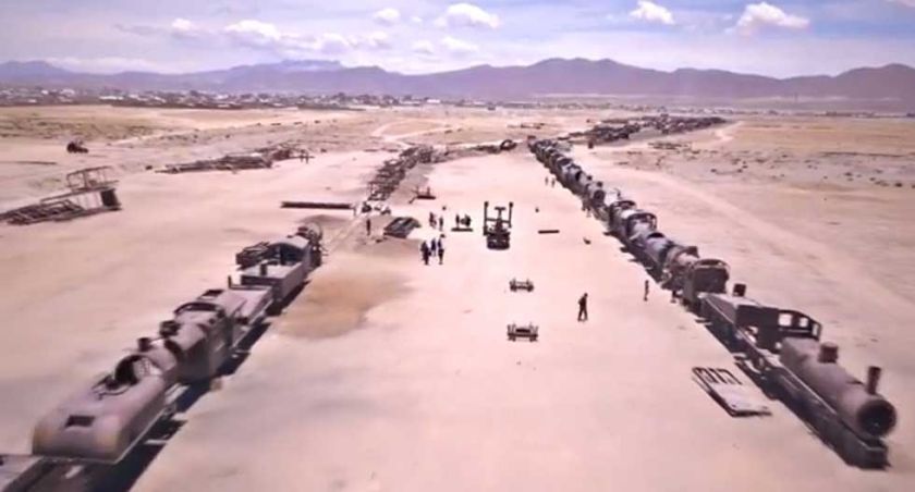 El mes del Turismo  inicia con un desfile de modas en Uyuni