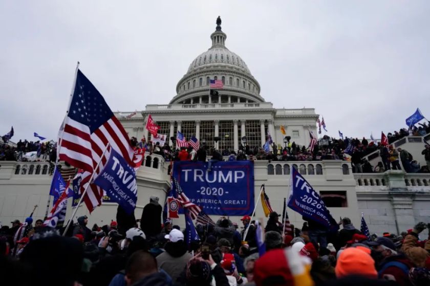 Condena de 17 años de cárcel a un cabecilla de los Proud Boys por el asalto al Capitolio