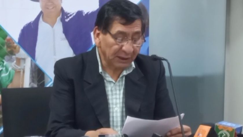Tras críticas, ministro de Medio Ambiente retrocede y admite que el mercurio es peligroso