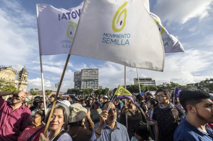 El Tribunal Electoral de Guatemala revoca la suspensión del partido del presidente electo