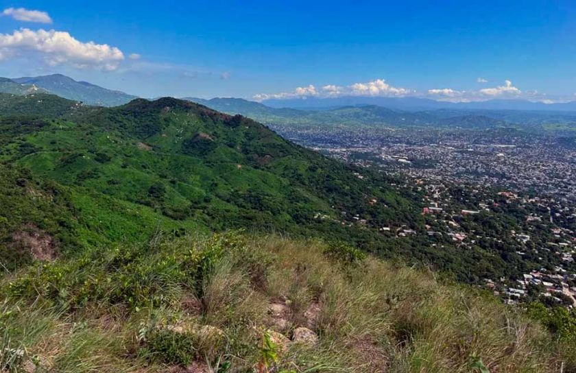 Descubren ciudad perdida prehispánica en Acapulco