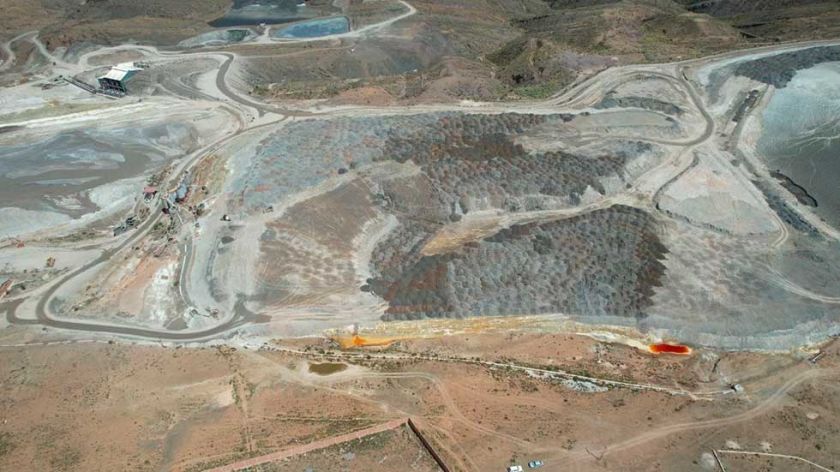 Verifican avances en el cierre de la Laguna Pampa 1 y 2