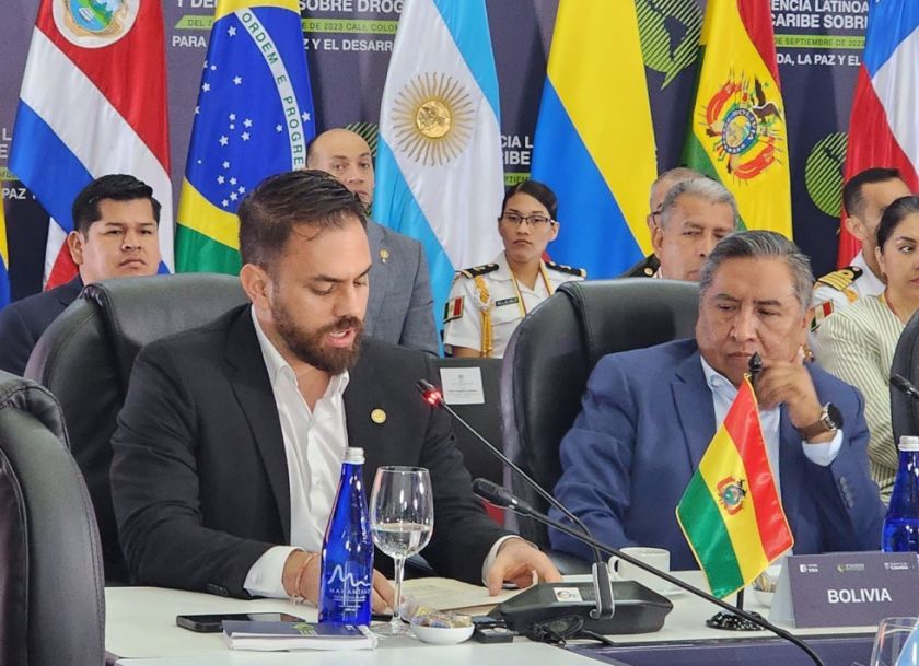 Bolivia propone alianza regional antinarcóticos