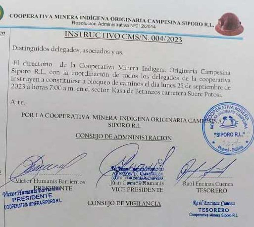 Comunarios de Siporo inician el bloqueo de la vía Potosí-Sucre