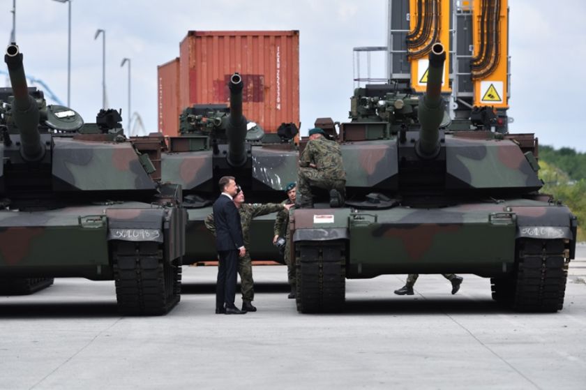 Zelenski anuncia la llegada a Ucrania de los primeros tanques estadounidenses Abrams