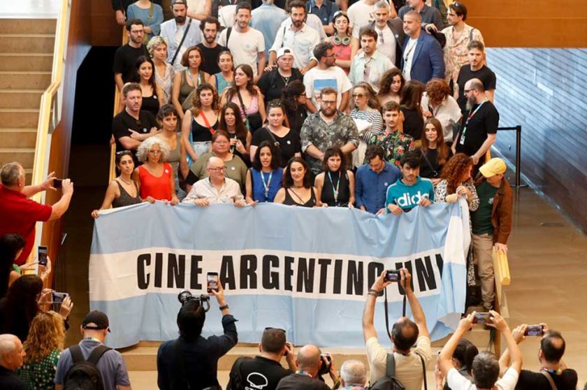 Cineastas argentinos protestan contra candidato Javier Milei