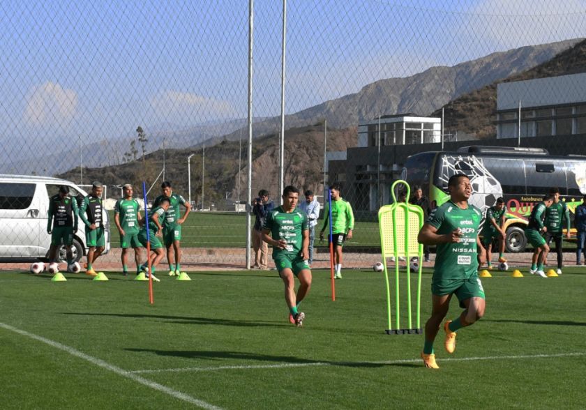 Selección nacional trabaja en la defensa y en la definición