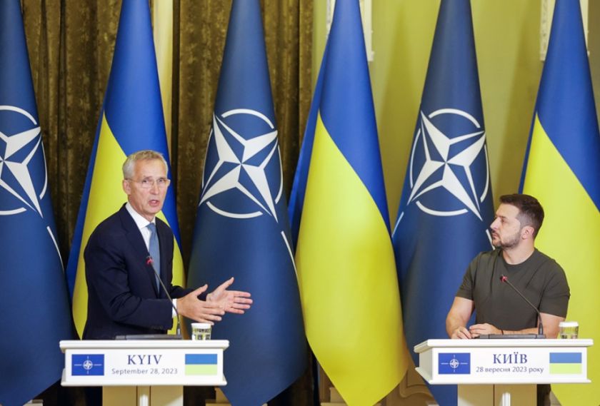 Zelenski plantea a Stoltenberg el envío de más defensas antiaéreas a Ucrania desde la OTAN