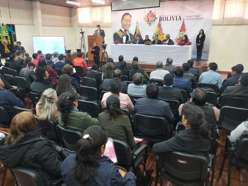 Encuentro busca saber cómo mejorar formación de bachilleres potosinos