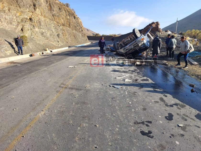 El exceso de velocidad provoca vuelco en la ruta Potosí - Tarija; hay una persona fallecida