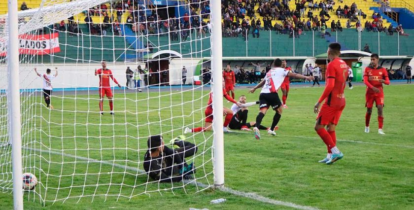 La banda roja buscará su primera victoria ante los cochabambinos