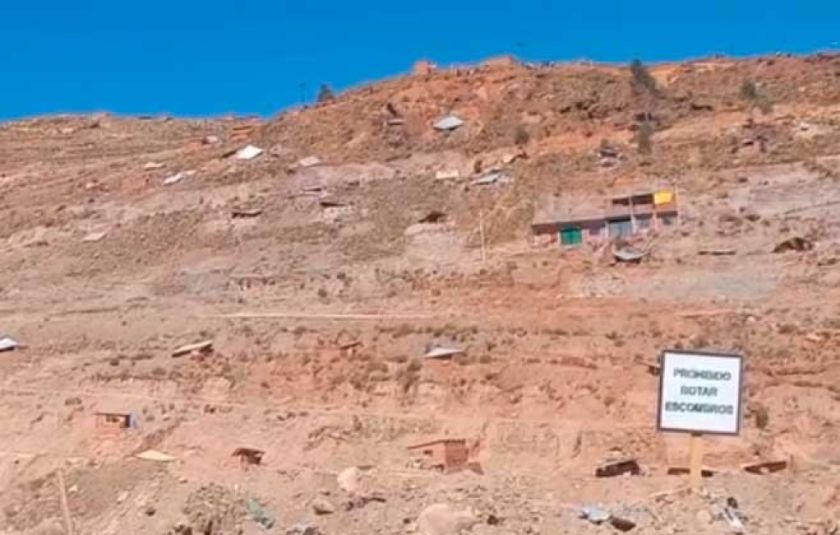 Vecinos de Huachacalla hacen vigilia permanente frente a avasallamientos