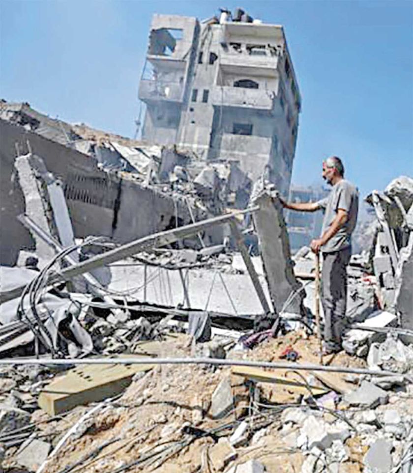 Israel recupera territorio y ordena bloqueo a Gaza