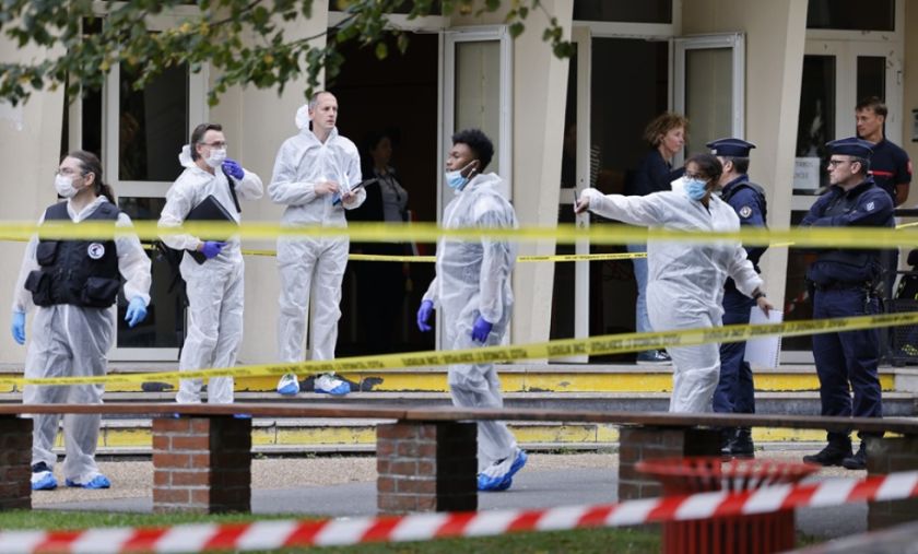 Francia refuerza la seguridad de sus escuelas tras el asesinato terrorista de un profesor