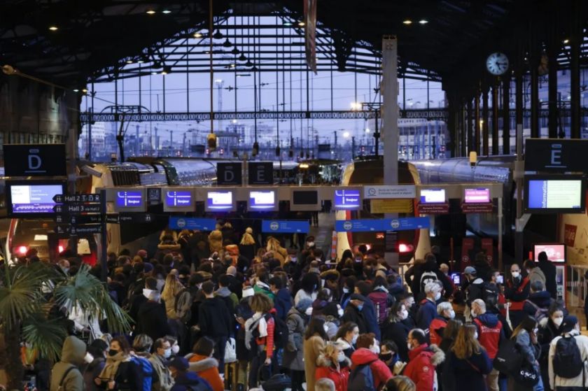La estación parisina Gare de Lyon, también evacuada por amenaza de atentado