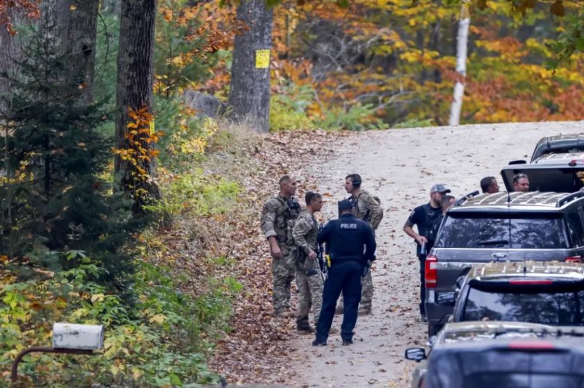 El cuerpo del sospechoso de los tiroteos de Maine fue encontrado en un camión de reciclaje