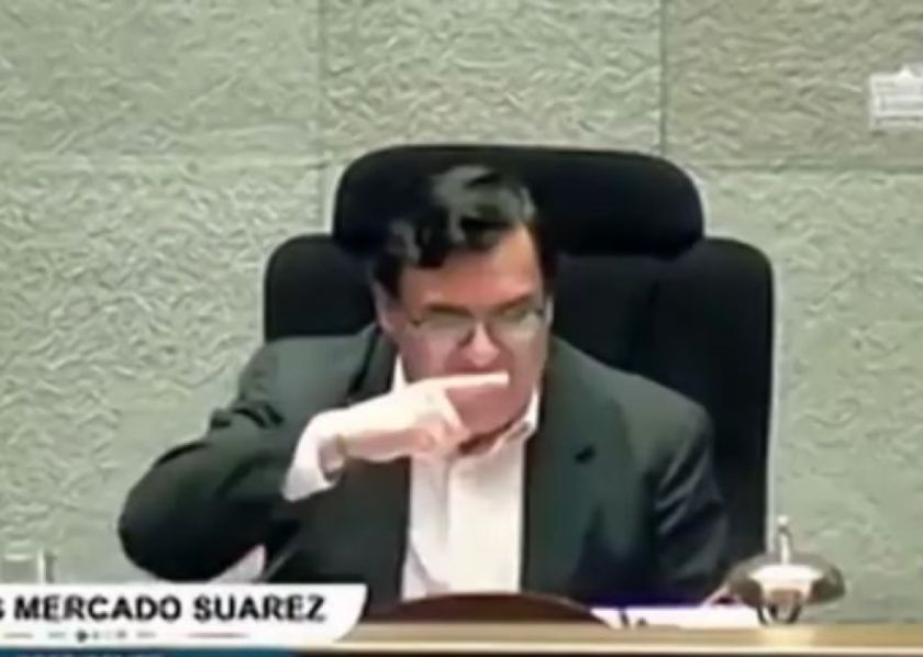 Diputado Mercado se disculpa por perder los estribos y atacar a sus colegas con palabras soeces