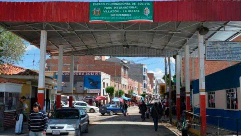 Sube el flujo migratorio en el paso fronterizo de Villazón