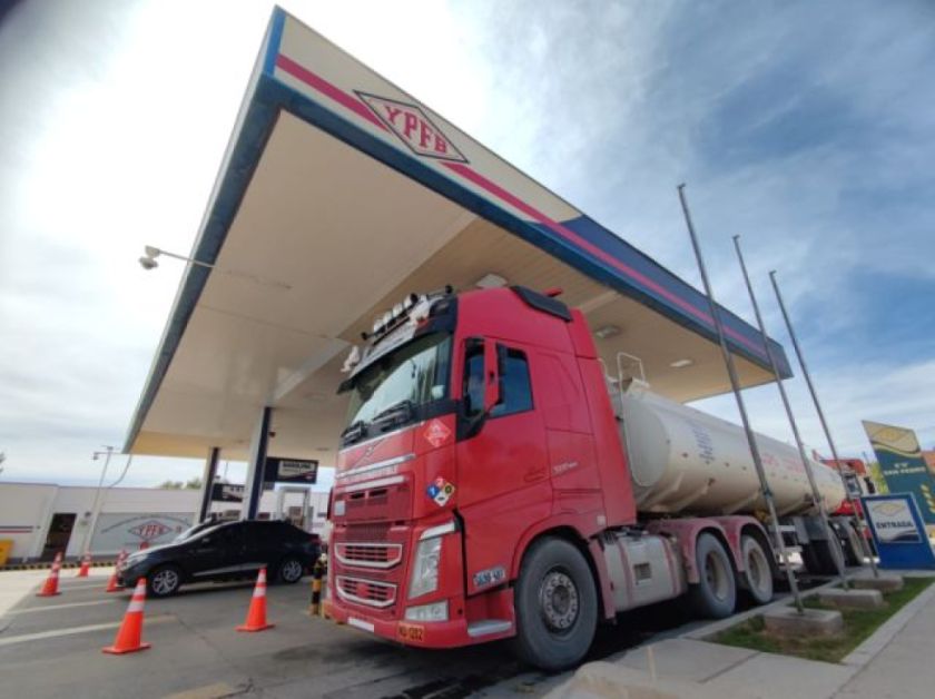 YPFB aumenta en 7% los despachos de diésel, gasolina y GLP por Todos los Santos