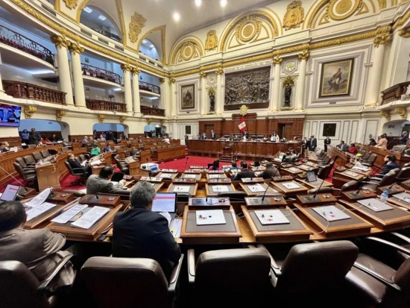 El Congreso de Perú aprueba una ley que prohíbe el matrimonio infantil