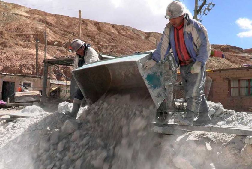 Cooperativas mineras siguen generando empleos en Potosí