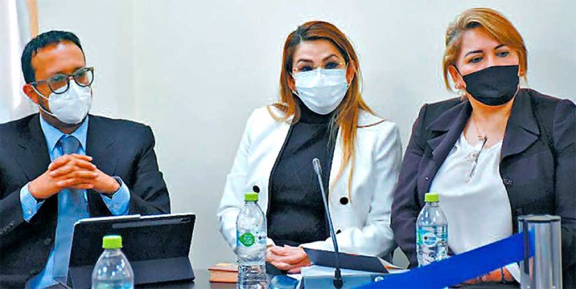 La justicia emite tres sentencias a favor de Jeanine Áñez en 10 días