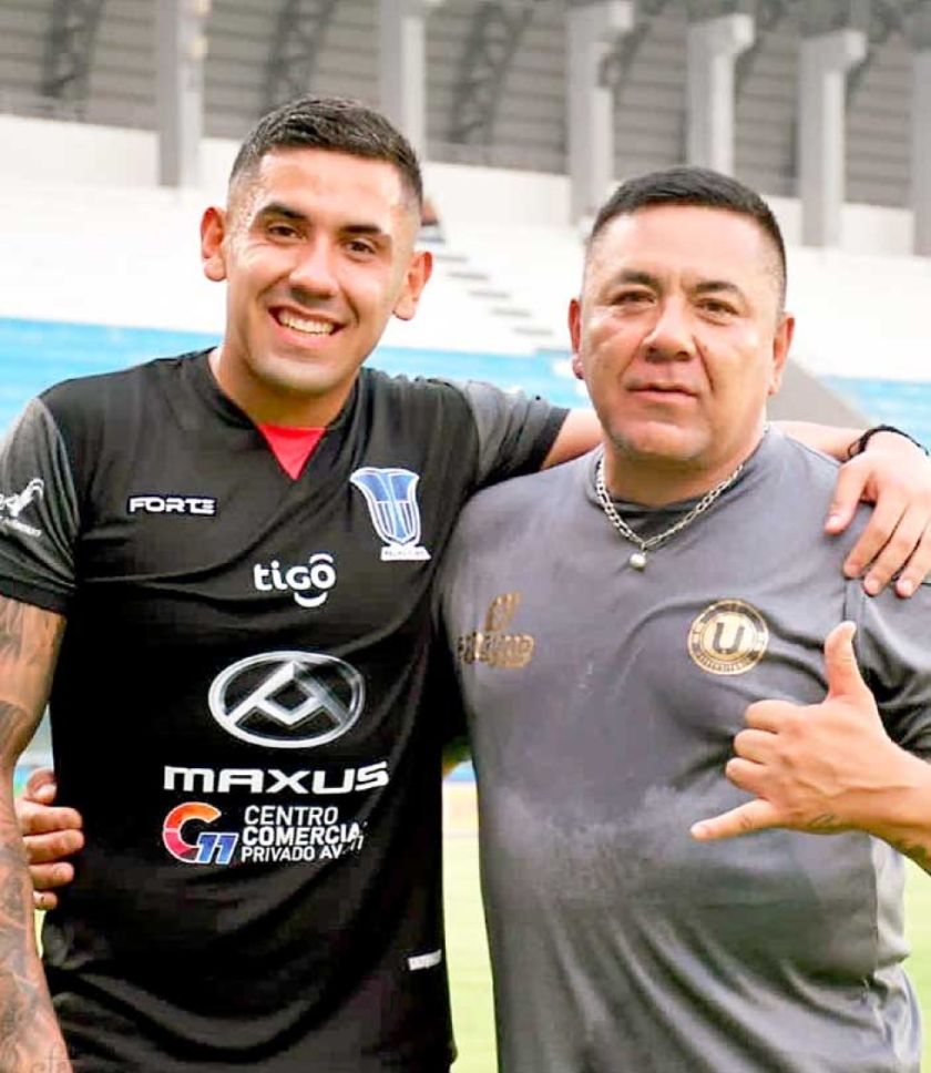  “Adorno”, duelo de padre e hijo