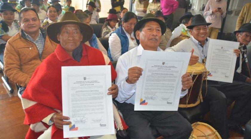 Certifican a los "pingulleros" como patrimonio cultural inmaterial de Ecuador