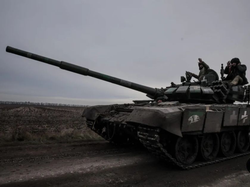 Intensos combates en el frente oriental mientras Kiev se prepara para resistir el invierno