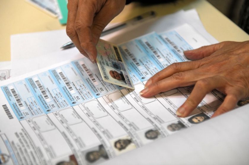 Las sospechas de fraude electoral enturbian la recta final de la campaña en Argentina