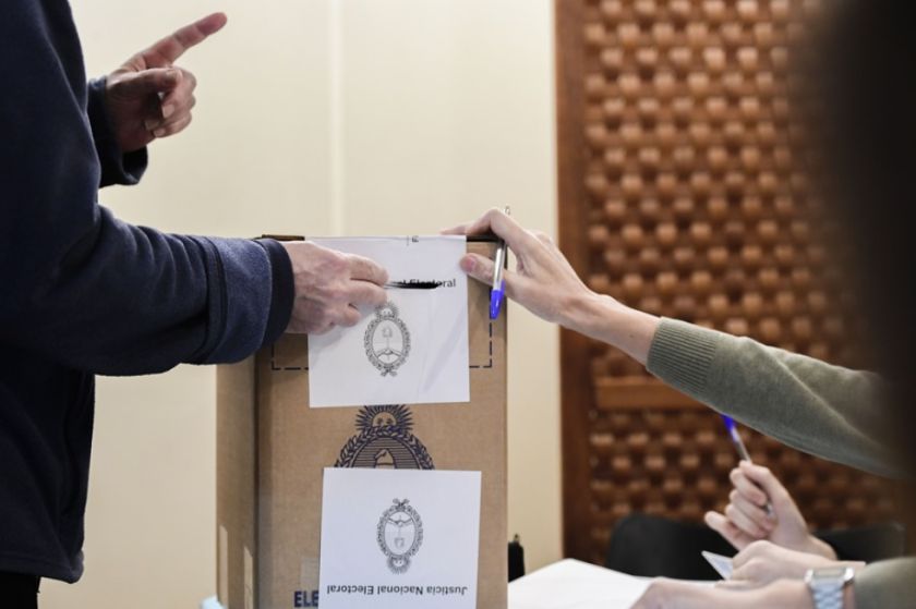 Elecciones en Argentina: Abren los centros de votación para la segunda vuelta de las presidenciales