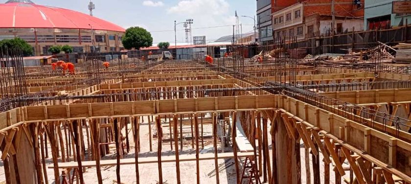 Obras de construcción del mercado Chuquimia bordean el 25 por ciento