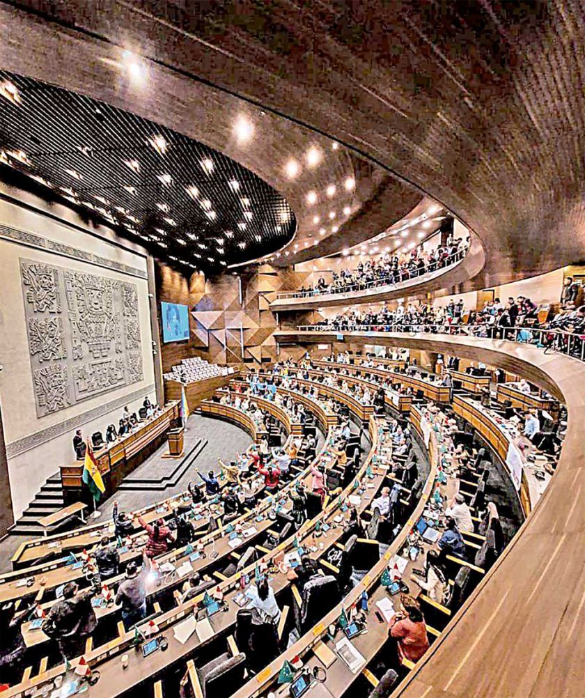 El PGE se aprueba por dos tercios con votos de ‘evistas’ y opositores