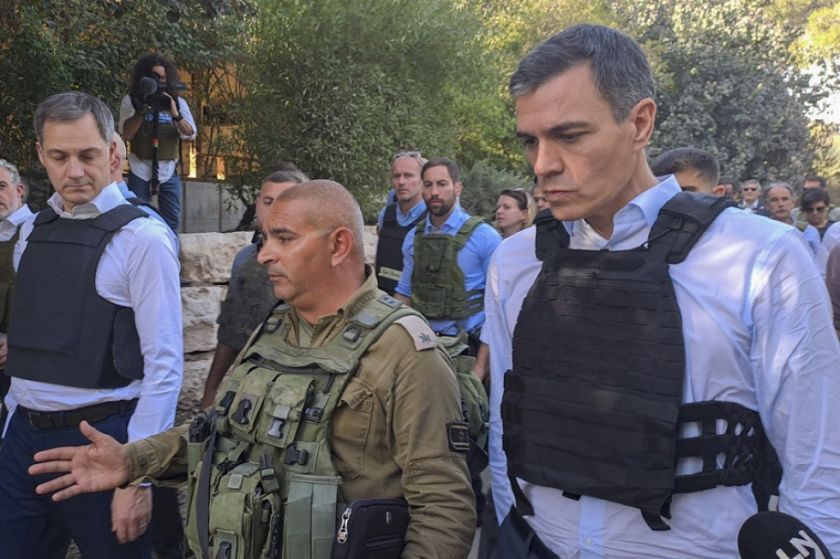 Israel acusa a Sánchez de “apoyo al terrorismo” por sus declaraciones y convoca al embajador español