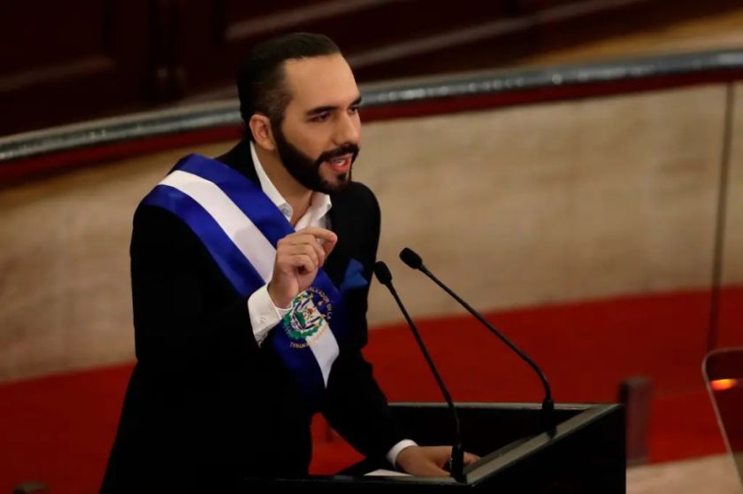 El Congreso salvadoreño otorga licencia a Bukele para que busque la reelección inmediata