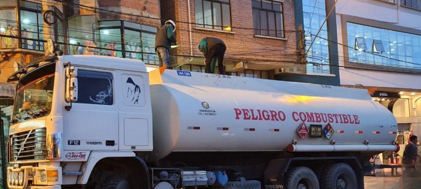 La Paz: ANH retiene camión cisterna por desvió de 14.000 litros de diésel