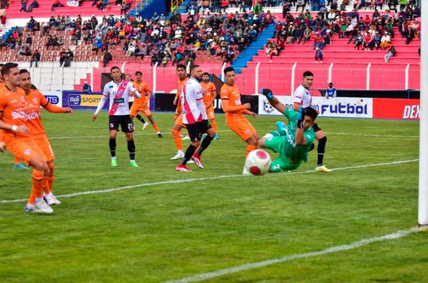 Cambian para las 18:00 el cotejo entre Nacional y Royal Pari