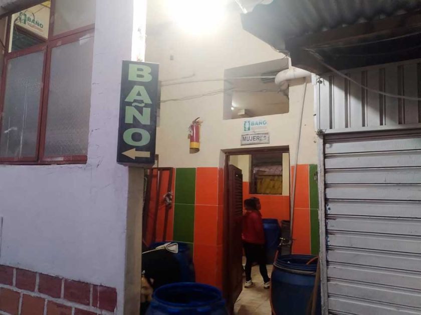 Hallan irregularidades en el manejo de baños