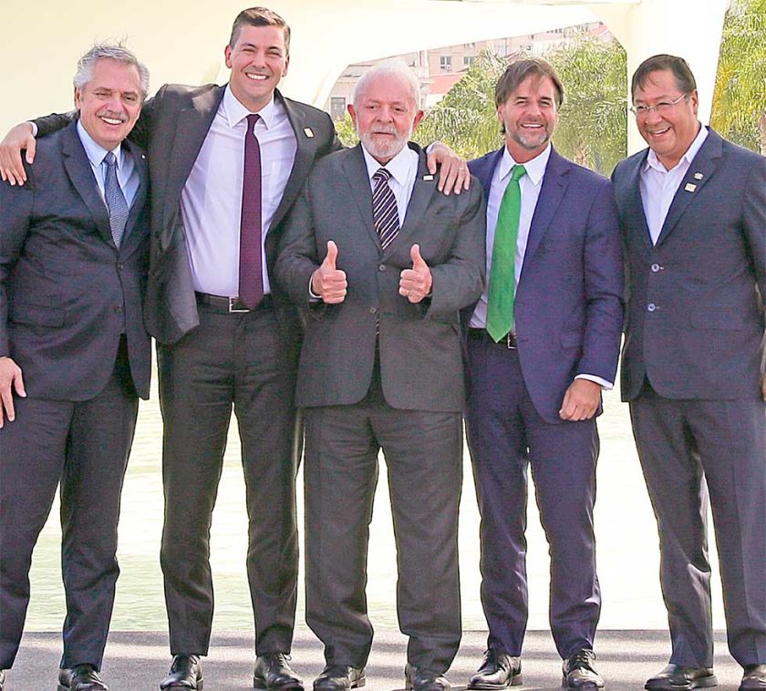 Bolivia integra Mercosur como quinto socio pleno