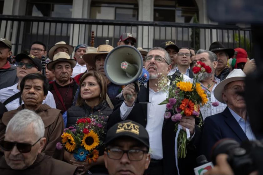 La Fiscalía de Guatemala dice que las elecciones ganadas por Arévalo de León no son válidas
