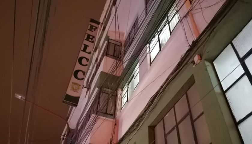 La Paz: Atrapan a cuatro delincuentes ‘abrazadores’ que operaban en el Prado paceño