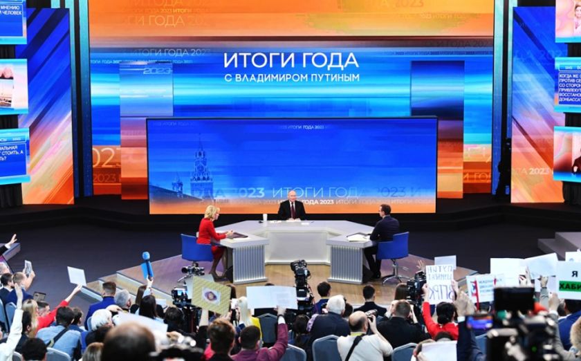 Putin dice que Ucrania “no logró nada” con su contraofensiva mientras Rusia mejora posiciones en el frente