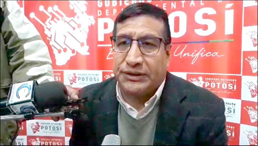 Denuncian a exdirector del Sedes por supuesto cobro ilegal de dinero
