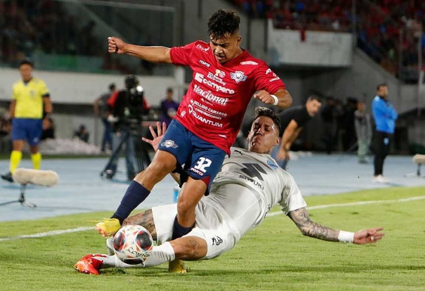 Bolívar y Wilstermann buscarán cerrar el año con un título