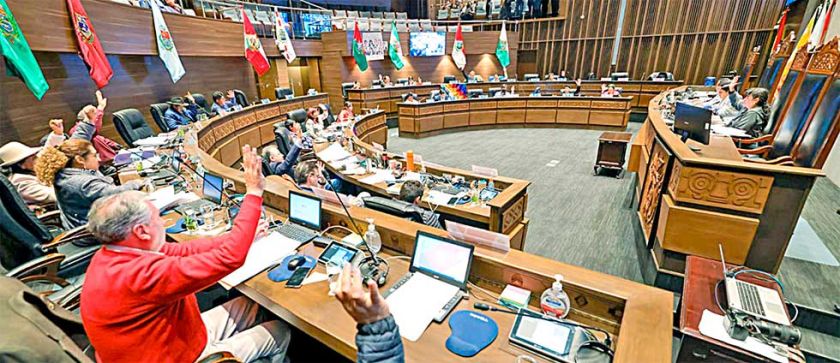 Proyectos de ley buscan dejar en vacancia cargos judiciales