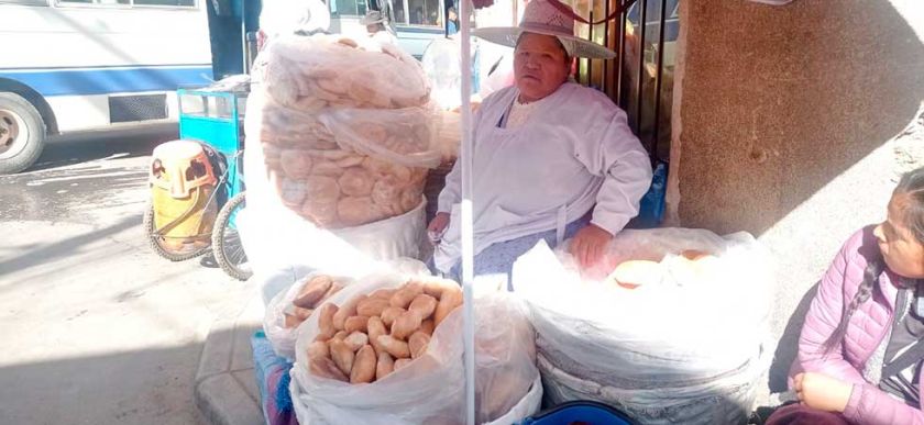 Garantizan precio del pan 3x1 Boliviano con harina subvencionada
